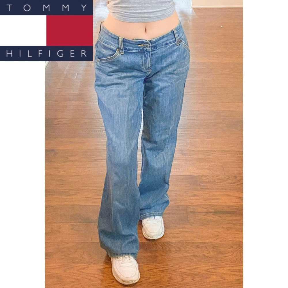 Vintage 2000’s Tommy Hilfiger Flare Bootcut Low rise Pocket Design Jeans Sz 2